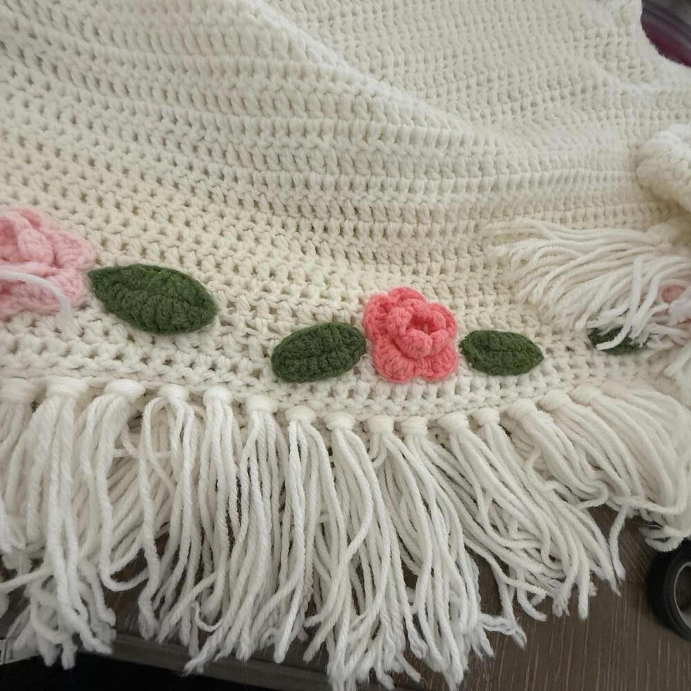 Crocheted Shawl? Couch Throw? Rosettes - Picture 3 of 7